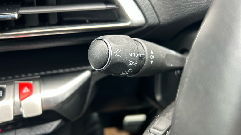 Peugeot 5008 1.5 BlueHDi Allure 5dr EAT8 Diesel Estate